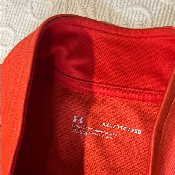 Under Armour Long Sleeve 1/4 zip Pullover. XXL - Picture 7 of 8